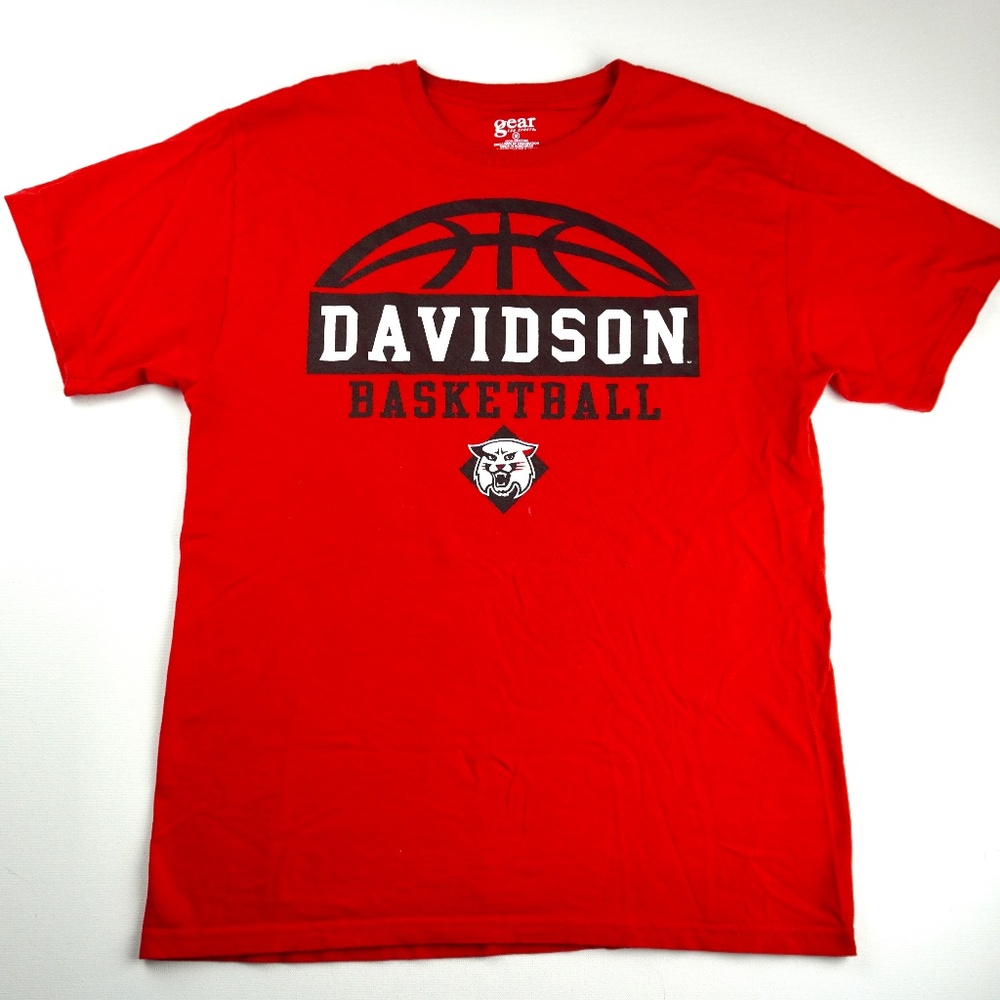 Davidson College Short Sleeve Red T-Shirt Size M Basketball Steph Curry Wildcats
